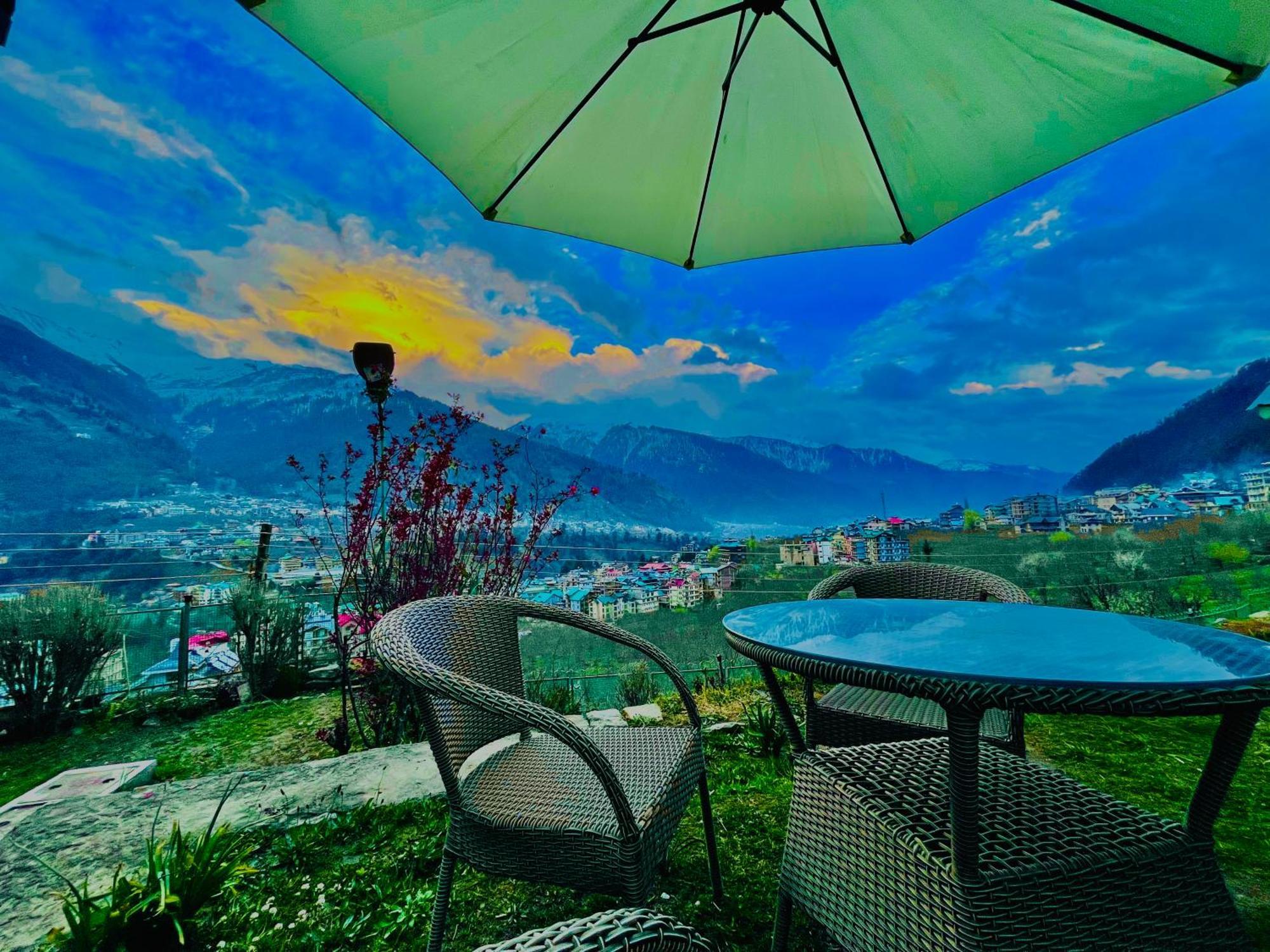 The Manu Emerald # Farmhouse # Top Selling Cottage In Manali # Peaceful Heritage Cozy Stay # Lawn With Bonfire # Most Awarded 外观 照片