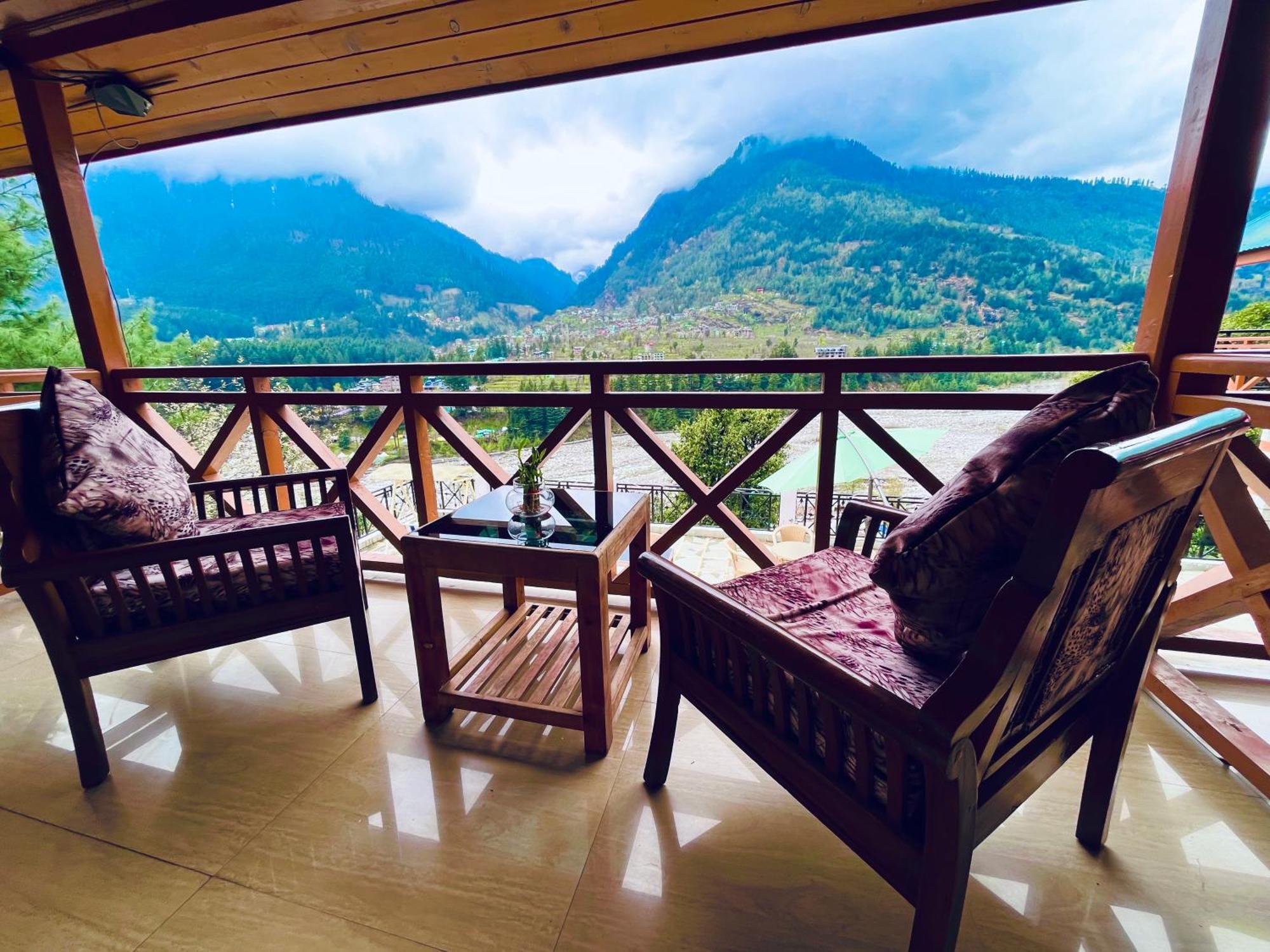 The Manu Emerald # Farmhouse # Top Selling Cottage In Manali # Peaceful Heritage Cozy Stay # Lawn With Bonfire # Most Awarded 外观 照片