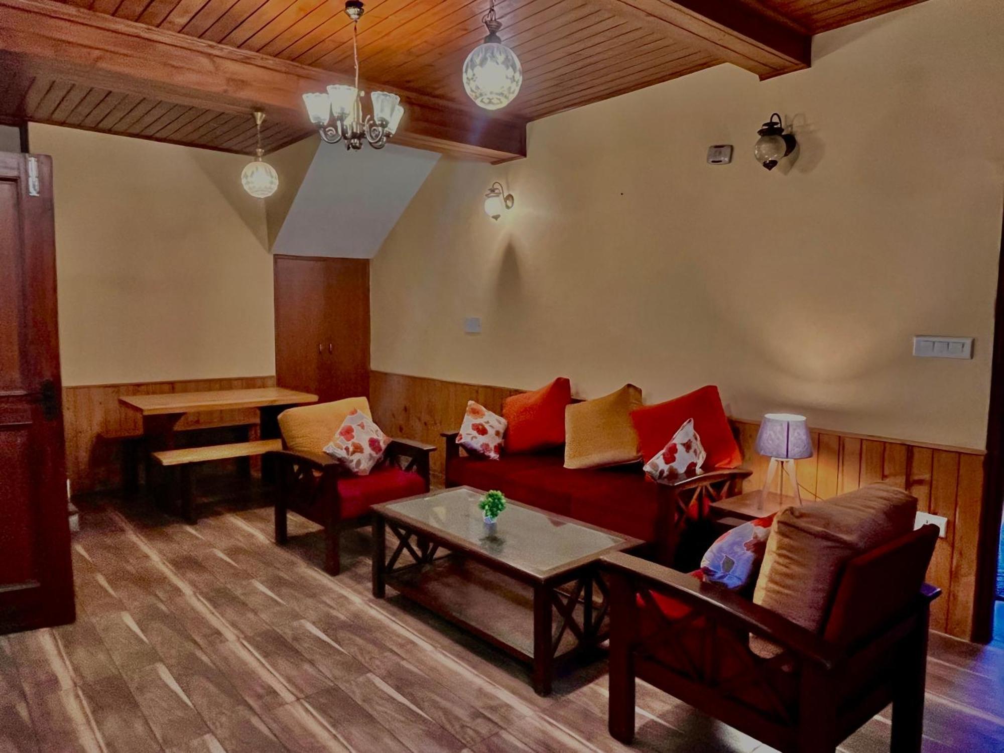 The Manu Emerald # Farmhouse # Top Selling Cottage In Manali # Peaceful Heritage Cozy Stay # Lawn With Bonfire # Most Awarded 外观 照片