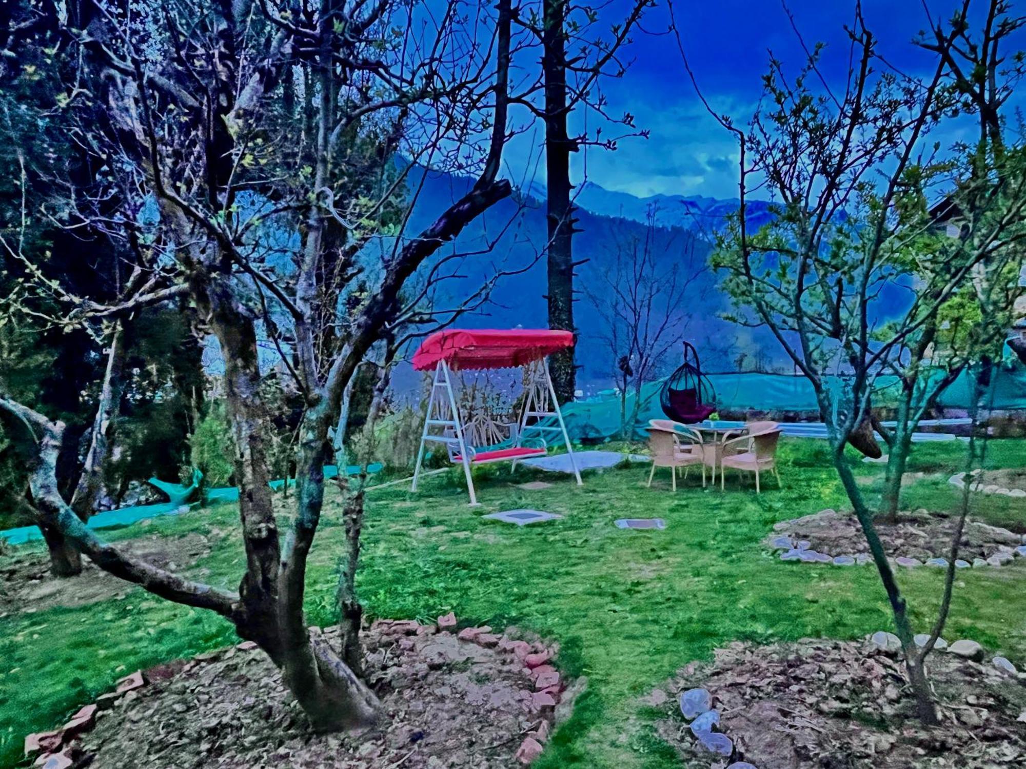 The Manu Emerald # Farmhouse # Top Selling Cottage In Manali # Peaceful Heritage Cozy Stay # Lawn With Bonfire # Most Awarded 外观 照片