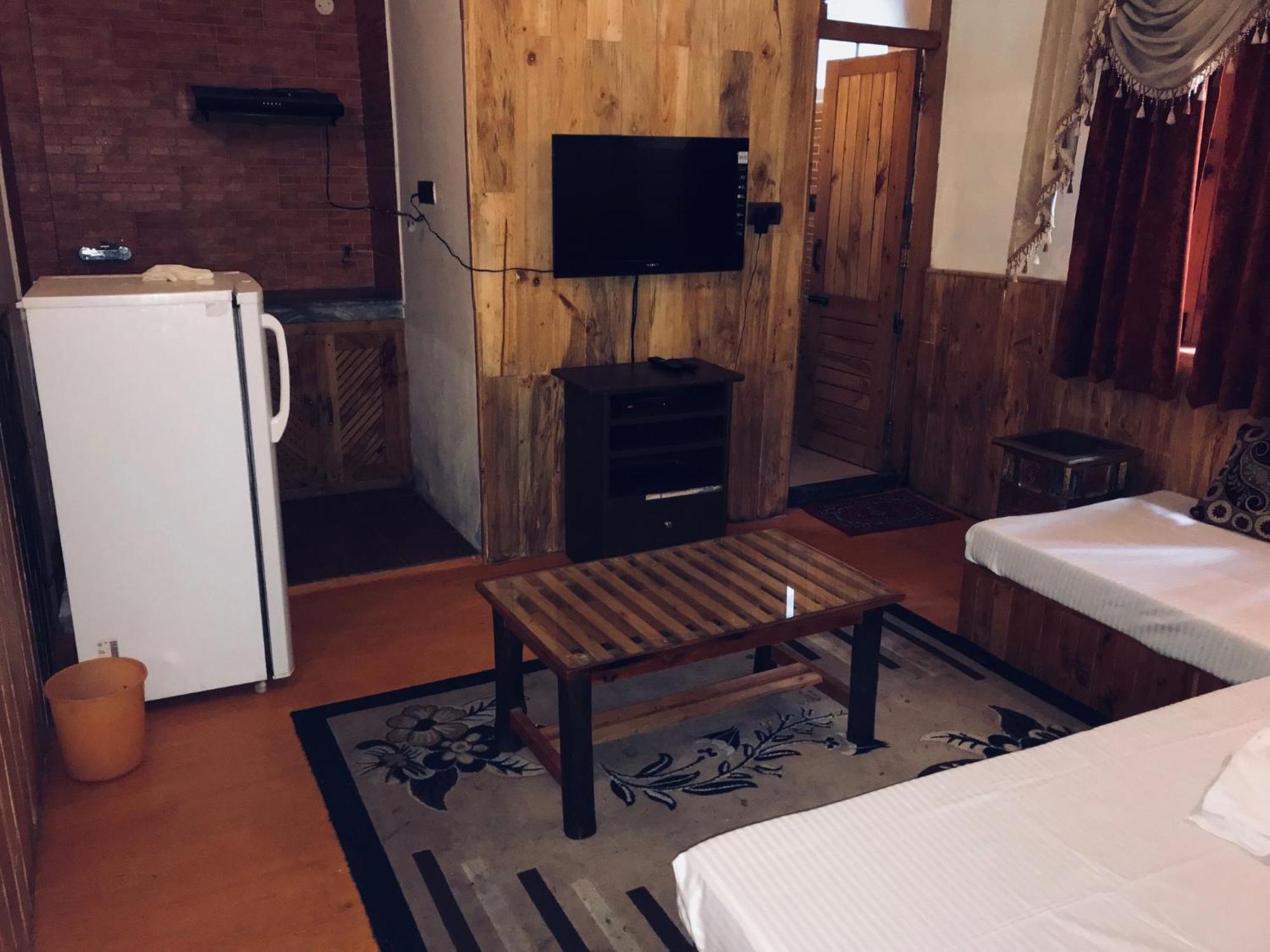 The Manu Emerald # Farmhouse # Top Selling Cottage In Manali # Peaceful Heritage Cozy Stay # Lawn With Bonfire # Most Awarded 外观 照片