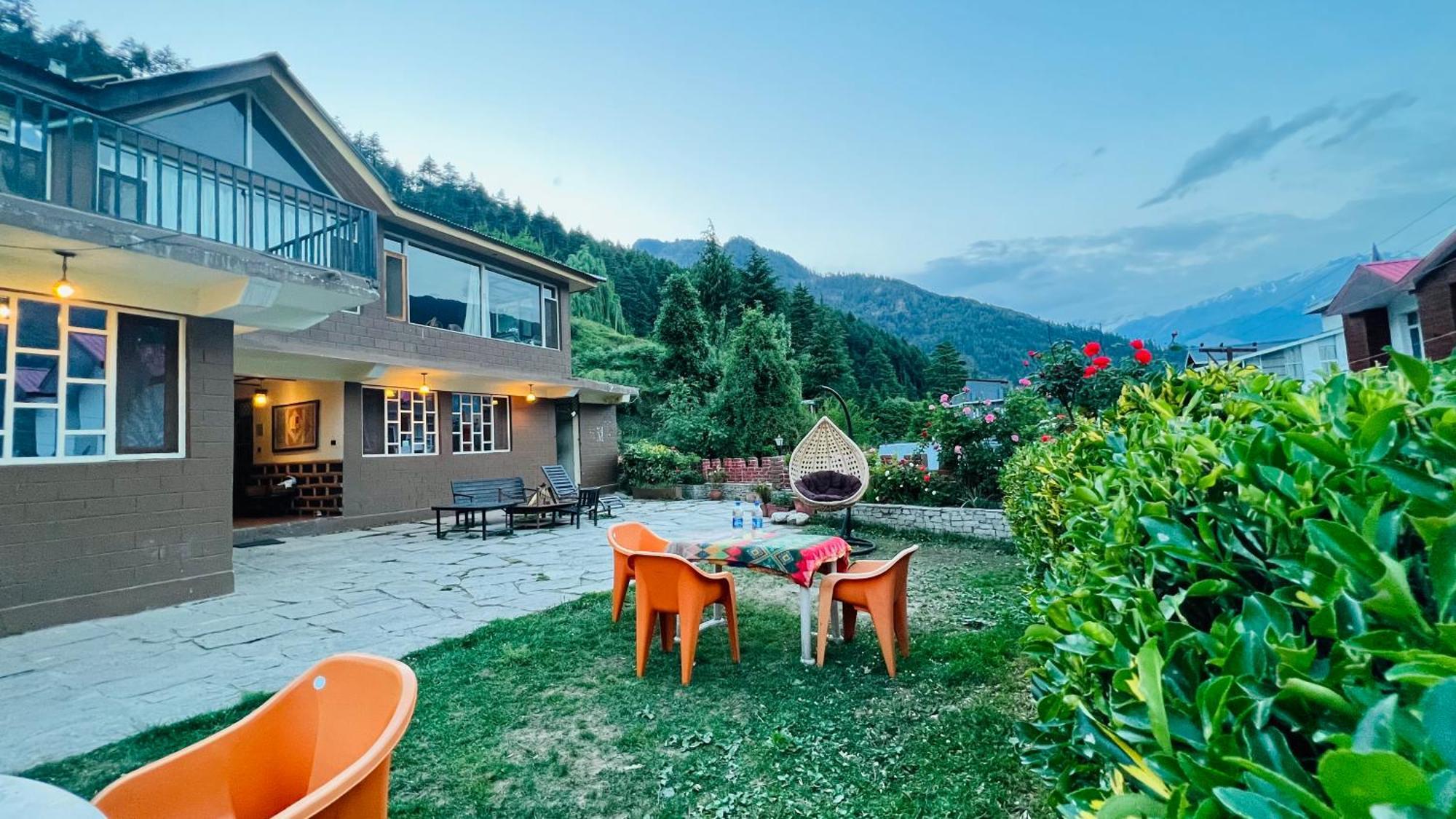 The Manu Emerald # Farmhouse # Top Selling Cottage In Manali # Peaceful Heritage Cozy Stay # Lawn With Bonfire # Most Awarded 外观 照片